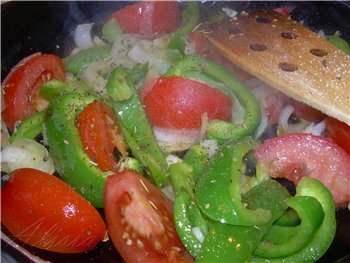 Семга с перцем и томатами в прованских травах 4 стейка семги (или лосось,форель) 1 большой зеленый... - 5