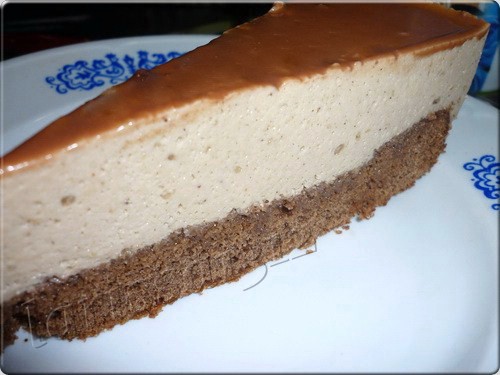 ШОКОЛАДНЫЙ ТОРТ С ФУНДУКОМ И КАРАМЕЛЬНЫМ МУССОМ