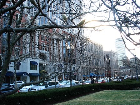 магазин Lous Boston в таком интересном здании: улица Бойлстон(Boylston St) по-моему единственная ср... - 2