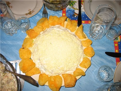 Мясная нарезка САЛАТ "ПОДСОЛНУХ" с которым я уже выставлялась на новогоднем конкурсе - 2