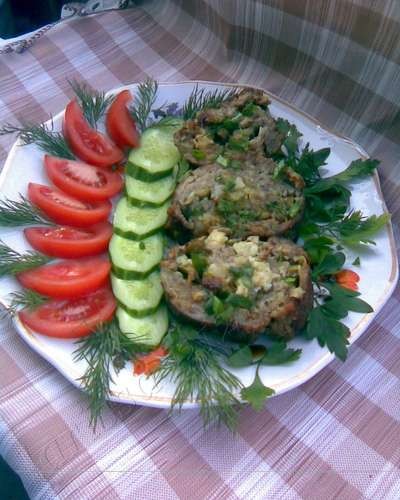 МЯСНОЙ РУЛЕТ С ЗЕЛЕНЬЮ И КОРНИШОНАМИ Понадобится для двух небольших рулетов: Фарш 600г (у меня из г... - 2