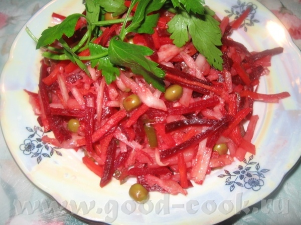 Заправляем по вкусу солью и растительным маслом