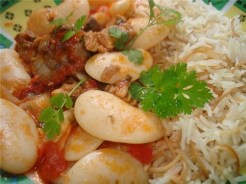 Фасоль арида с мясом , на гарнир рис
