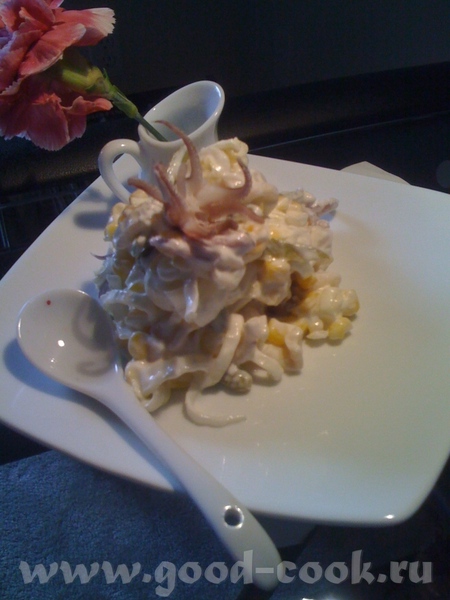 Галочка, вот салат, под названием , пардон мой Spain,если ошибка Ensalada de chipirones