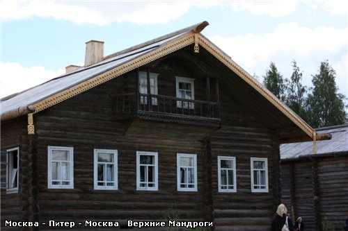 А эти дома вывезены из разных северных деревень и собраны в Мандрогах