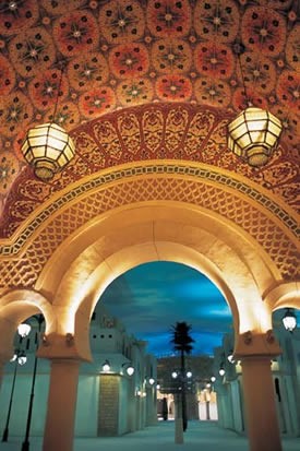 Летом в Дубае открылся очень красивый центр - Ибн Баттута, названный так по имени путешественника,...