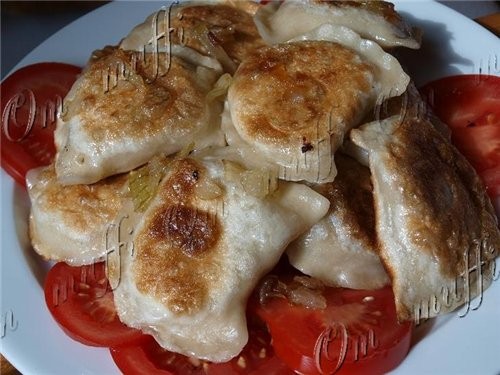 ВАРЕНИКИ С КАРТОФЕЛЕМ И ГРИБАМИ ОЧЕНЬ ХОЛОДНАЯ ВОДА ( желательно со льдом), 1яйцо, мука, соль по вк... - 2