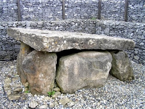 Ето озеро Lough Gill и Parke&#39;s Castle(1600) Carrowmore Megalithic Cemetery- кладбище периодa ме... - 3
