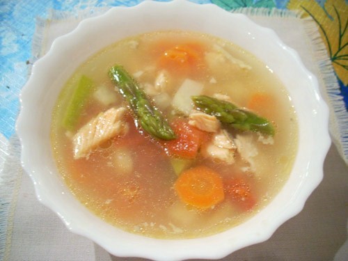 Суп с золотой форелью и овощами