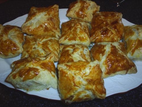 конвертики с яблоками и корицей брала красные сладкие яблочки яблоки нарезать квадратиками,добавить...