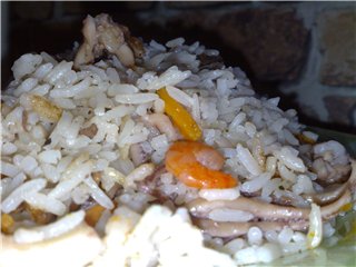 На ужин сготовила рис с морепродуктами в режиме Плов
