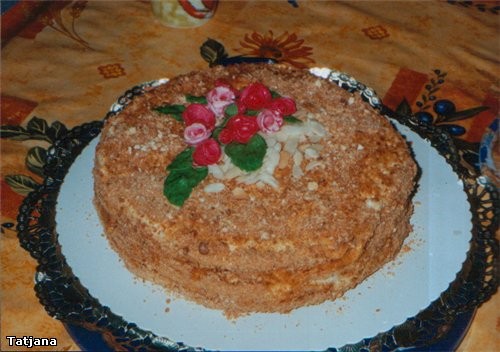 Ирина, а вот и я со своими тортами этот я делала на свадьбу знакомым, обыкновенныи бисквит с кремом... - 2