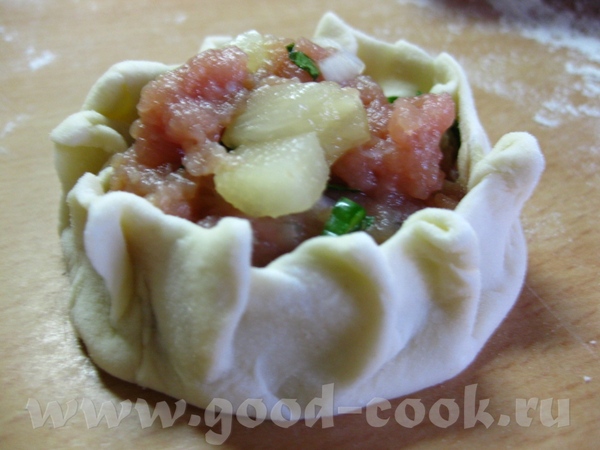 Корзиночки с мясом по-китайски Ингредиенты (на 20 штук): Тесто: - 350-400 г муки - 200 мл воды - 1... - 4
