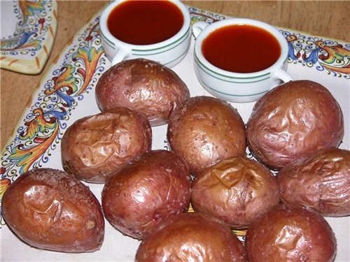 СМОРЩЕННАЯ КАРТОШКА С MOXO СОУСОМ
