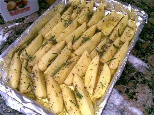 Картофельные "лодочки" Потребуется картофель,оливковое масло,растительное масло,чеснок,суповой поро... - 2