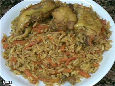 "Плов" из пасты в виде риса с курочкой
