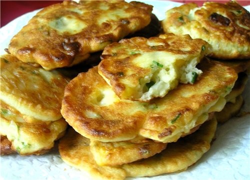 На завтрак сегодня жарила оладушки с кукурузой, мы их любим, они такие плотненькие получаются и мас...