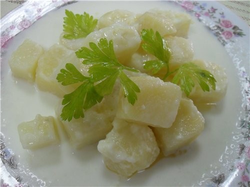 Картофель в молоке На одну порцию: картофель 180 гр
