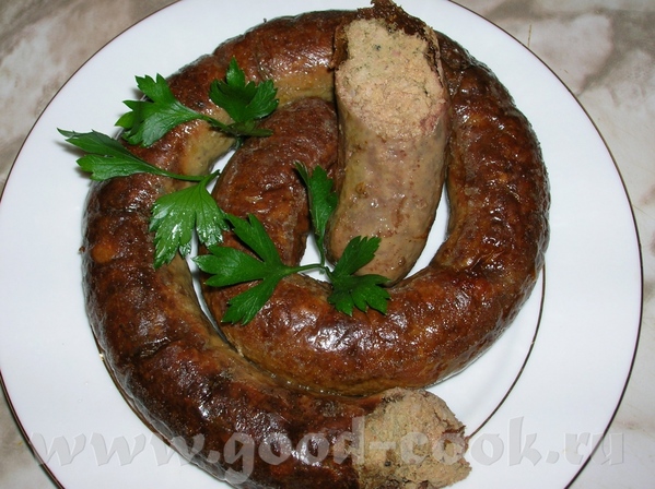 Ливерная колбаса 500 гр телятины 500 гр куриной печенки 100 гр бекона 5-6 зубчиков чеснока 1/4 ч л...