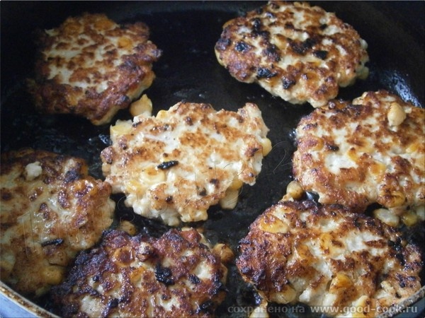КУРИНЫЕ КОТЛЕТЫ С КУКУРУЗОЙ