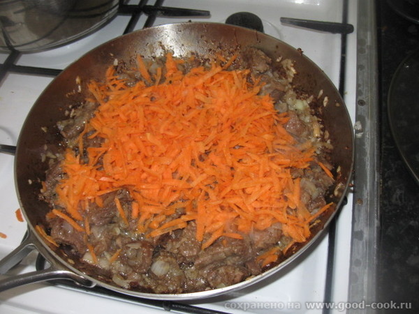 Мясо накрываем крышкой и убавляем огонь - 5