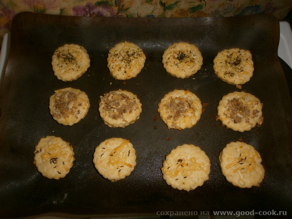 Сырное печенье с орехами