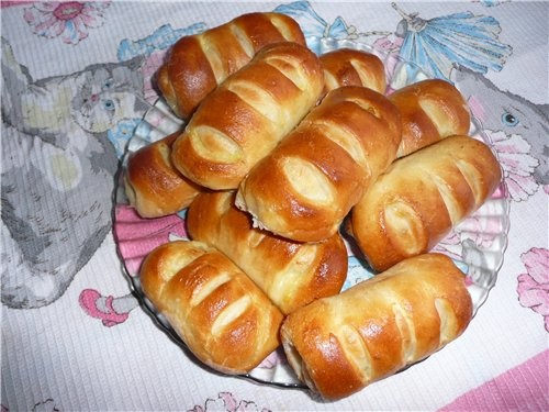 А вот и мои Кифле с сыром и грудинкой , угощайтесь