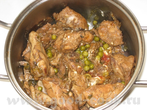 простая и вкусная тушеная курица У меня был минимальный наборчик продуктов и я потушила курочку на...