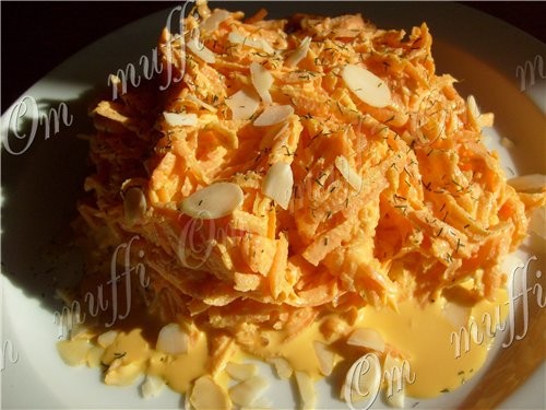 Поужинали мы очень скромненько, но вкусненько САЛАТ "МОРКОВНЫЙ С МИНДАЛЁМ" Морковь потереть на круп...