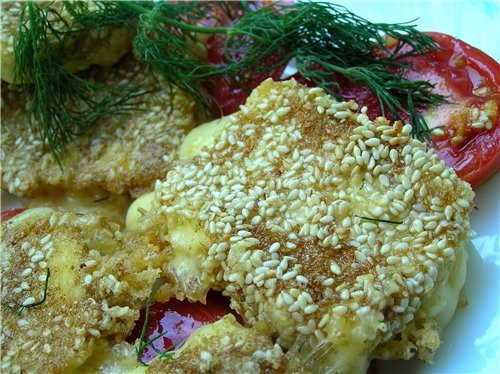 Сыр, жареный в панировке из кунжута