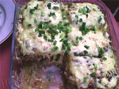 МЯСНАЯ ЗАПЕКАНКА С БОЛГАРСКИМ ПЕРЦЕМ, ЗЕЛЕНЬЮ И СЫРОМ 1 кг мясного фарша ( я брала говяжий) 2 луков... - 3