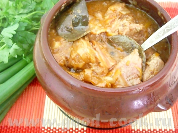 Говядина, тушенная в пиве Голливудский салат с курицей и беконом мини пиццы с рокфором и луком