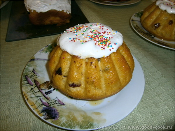 ТВОРОЖНЫЙ КУЛИЧ С ИМБИРЁМ, ШАФРАНОМ И АПЕЛЬСИНОВЫМ СОУСОМ