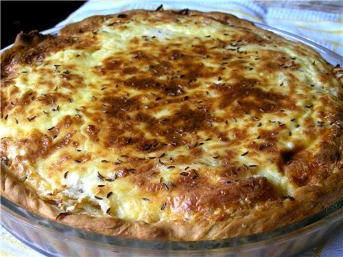 Девы, сегодня пирог с картошкой, луком и яблоками