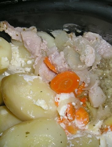 На обед картошка с мясом