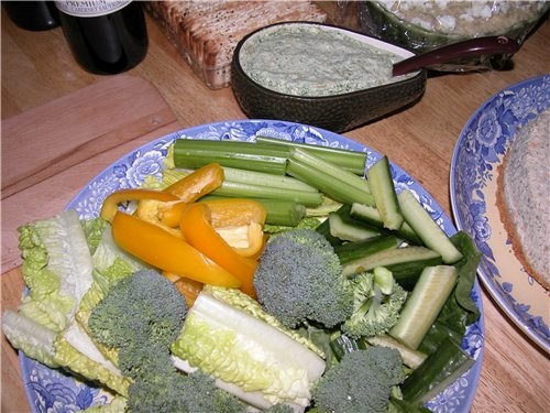 ДИП ИЗ ШПИНАТА РУБЛЕННАЯ КУРИНАЯ ПЕЧЕНь МОЦАРЕЛЛА С ПРОШУТТО