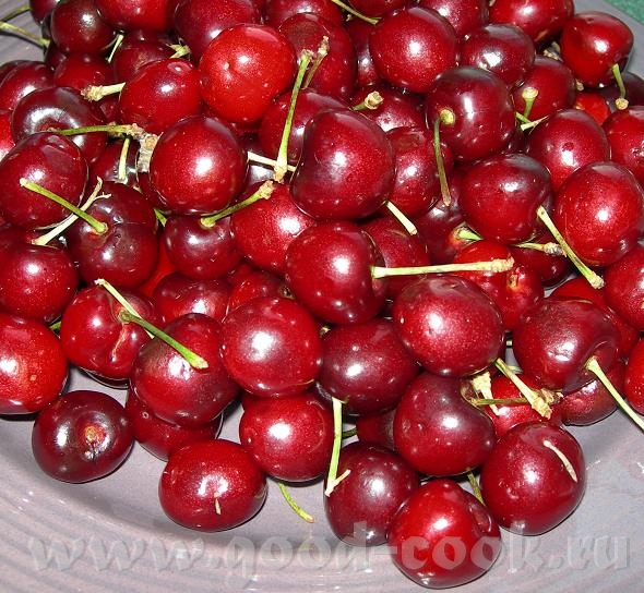 Угощайтесь черешенкой
