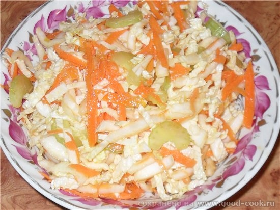 Салат из пекинской капусты с сельдереем - пекинская капуста 1/2 качана - морковь 1 шт