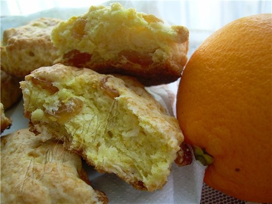 Scones  l`orange et aux raisins secs //     275 