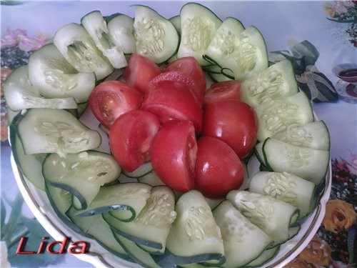 Овощная нарезка (украшение блюда) Огурцы помидоры - 2