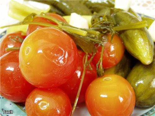 Зеленый борщ с кукурузными клецками Манты с мясом Маринованные овощи Хлеб на пиве Пирог с мясом и б... - 3