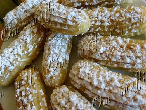 ЭКЛЕРЫ С ШОКОЛАДНЫМ КРЕМОМ Рецепт теста Готовое тесто выдавить через кулинарную насадку, колбасками...