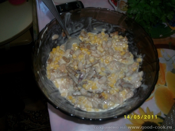 продолжение бутерброды с сливочным сыром + икра отбивная с грибами и сыром салат с фасолью,кукурузкой и сухариками,... - 3