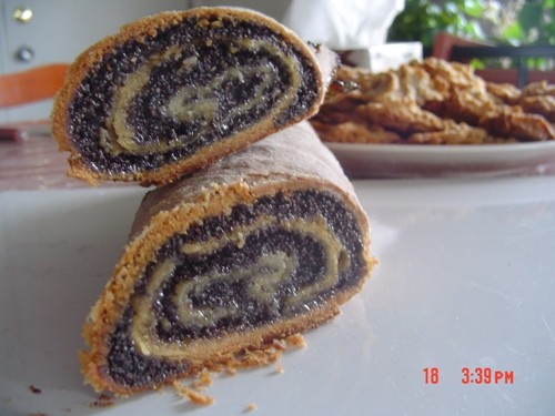 Рулет с маком
