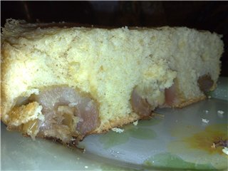 а я шарлотку с целыми яблоками сделала