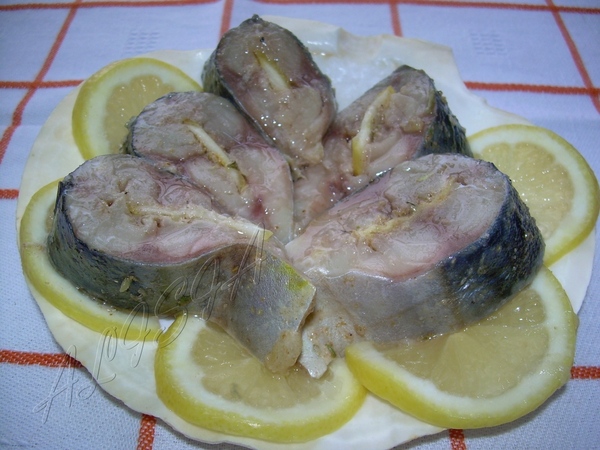 ЛИМОННО-ИМБИРНАЯ СОЛЕНАЯ СКУМБРИЯ 2 тушки скумбрии/у меня мороженые/ 2,5 ч