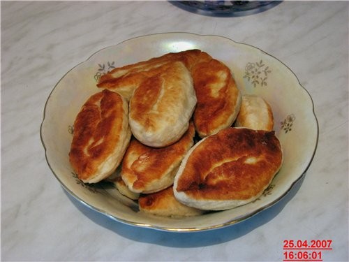 ЖАРЕНЫЕ ПИРОЖКИ С МЯСОМ