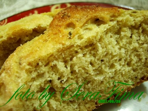 Домашний хлеб с цельнозерновой мукой, кумином и картофелем соус Цацыки Мтаббль из печеного баклажан...
