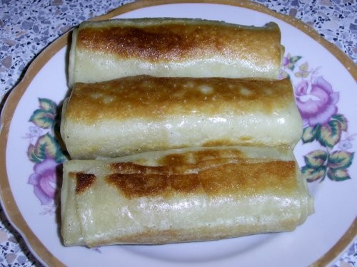 У нас на завтрак блины с творогом были