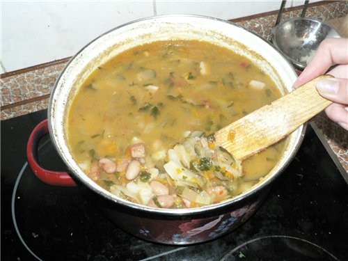 Я тоже немножко поготовила тут на днях: рассольник с грибами и беконом супчик рыбный блинчики с мяс...